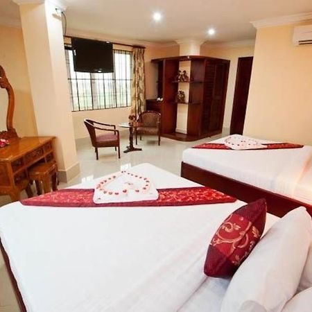 קמפוט Mittapheap Hotel מראה חיצוני תמונה