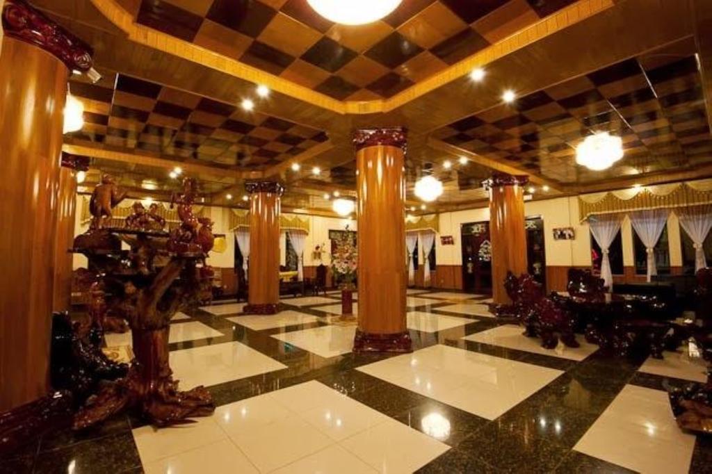 קמפוט Mittapheap Hotel מראה חיצוני תמונה